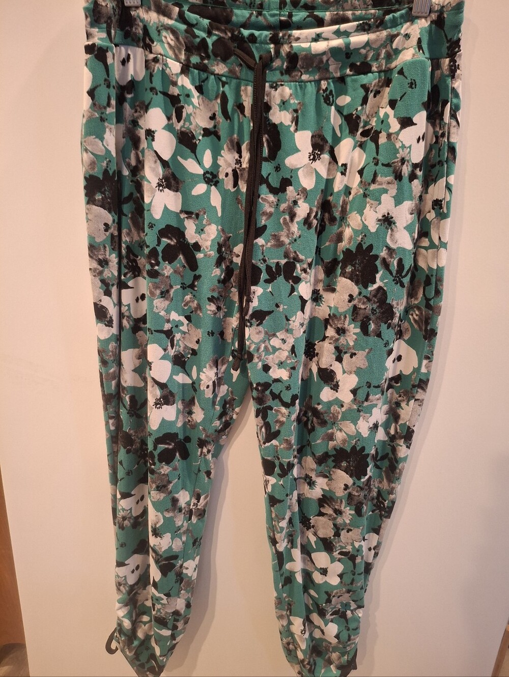 Cuddl Duds Teal Floral Women's Jogger Pants